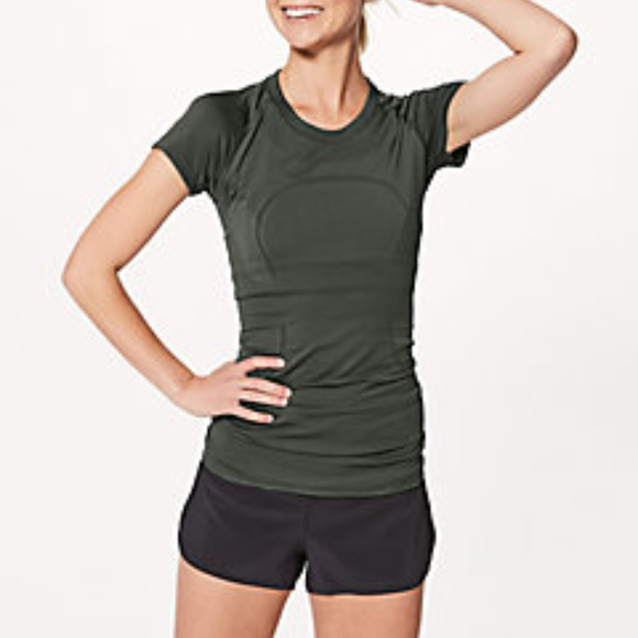lululemon athletica Tops - Lululemon Swiftly Tech Crew, Size 4, DKFR
